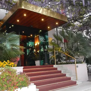 hotel-giardinetto-desenzano-del-garda.it-lombardy.com/
